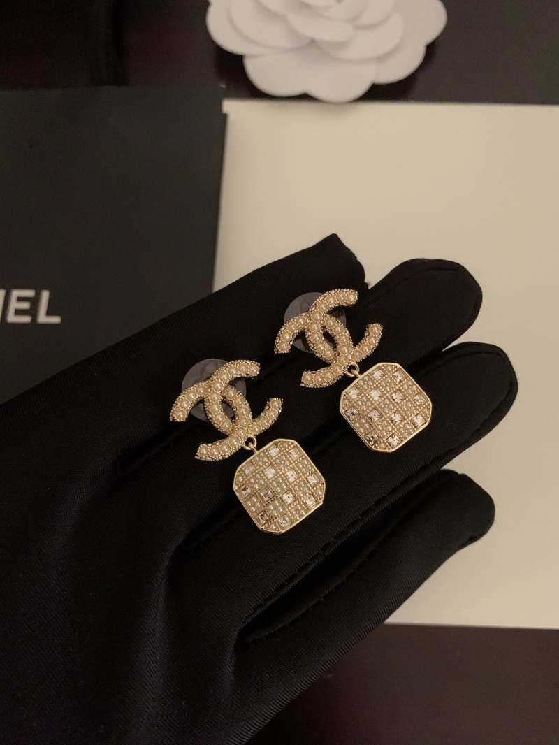 Ch**el earrings